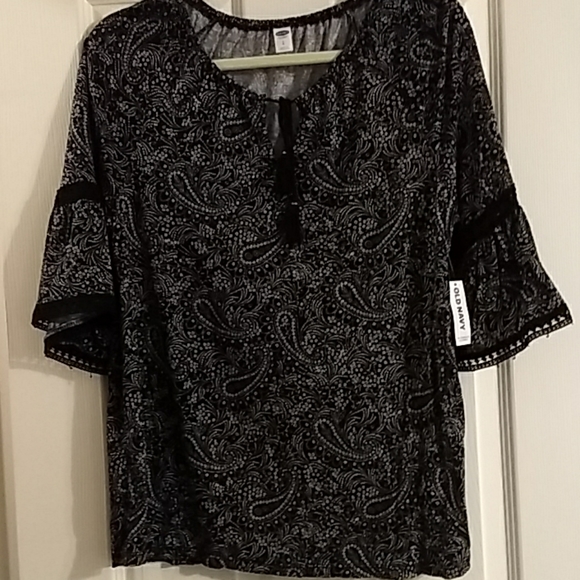 Old Navy Tops - Old Navy boho peasant top NWT sz L